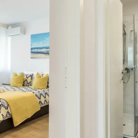 Azure Escape Sea View شقة